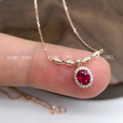 S925 Sterling Silver Pigeon Blood Ruby Pendant Necklace for Women, Niche Light Luxury, Rich Family Style, Evening Accessories, Collarbone Chain