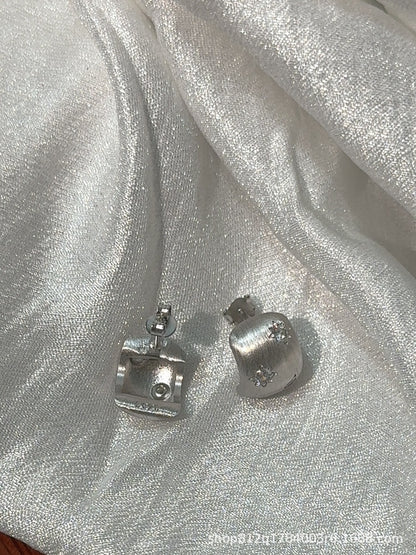 Cool and Elegant Star Earrings Matte Brushed Full S925 Sterling Silver Earrings Niche Simple High-end Jewelry