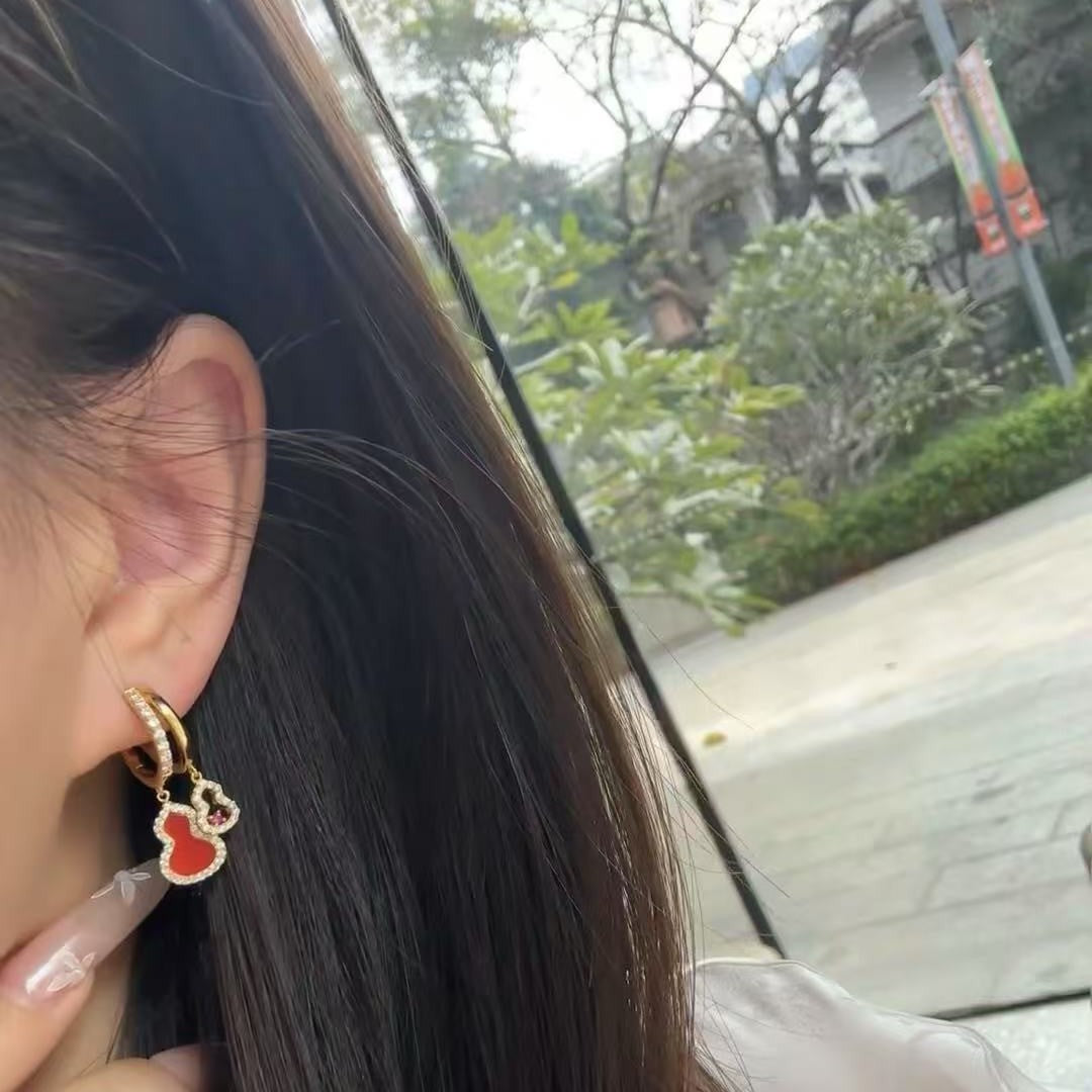 Natural Red Agate Natural White Shell Gourd Fortune Earrings Elegant Light Luxury Versatile Design Sense Niche High-end