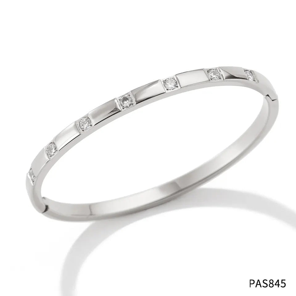 Non-Fading Multiple Styles Diamond-Studded Plain Hoop Bracelet Vacation Style Eight-Pointed Star Waterproof Stackable Stainless Steel Jewelry