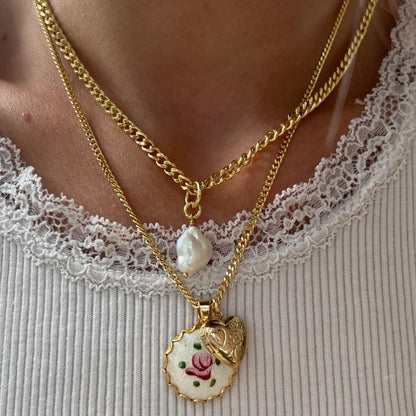 French Retro Oil Painting Style Floral Pendant Versatile High-end Multiple Styles Available