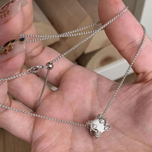 Vintage Buchi Style Brushed Craft Passepartout Necklace High-end Design Light Luxury Personality Versatile Fashion