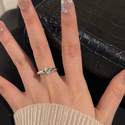 Italian Old Money Style Vintage Light Luxury High-End Jewelry High Carbon Diamond 925 Sterling Silver Starburst Ring