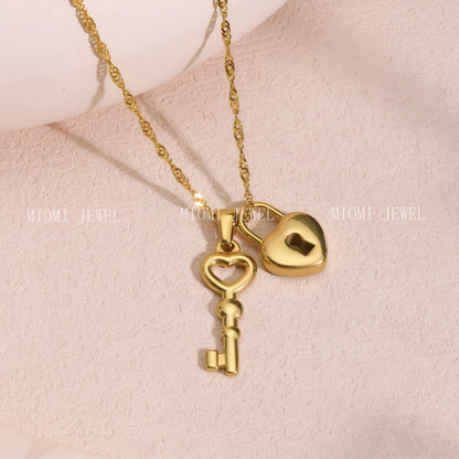 Stainless Steel Heartbeat Key Water Wave Chain 18K Gold Plated Titanium Steel Necklace for Women
