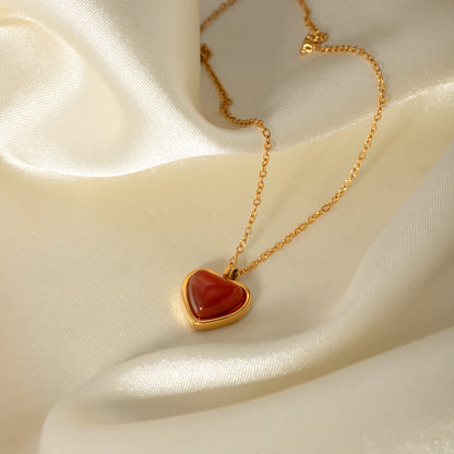 New Trendy INS Style 18K Gold Stainless Steel Inlaid Red Agate Heart Pendant Necklace Jewelry