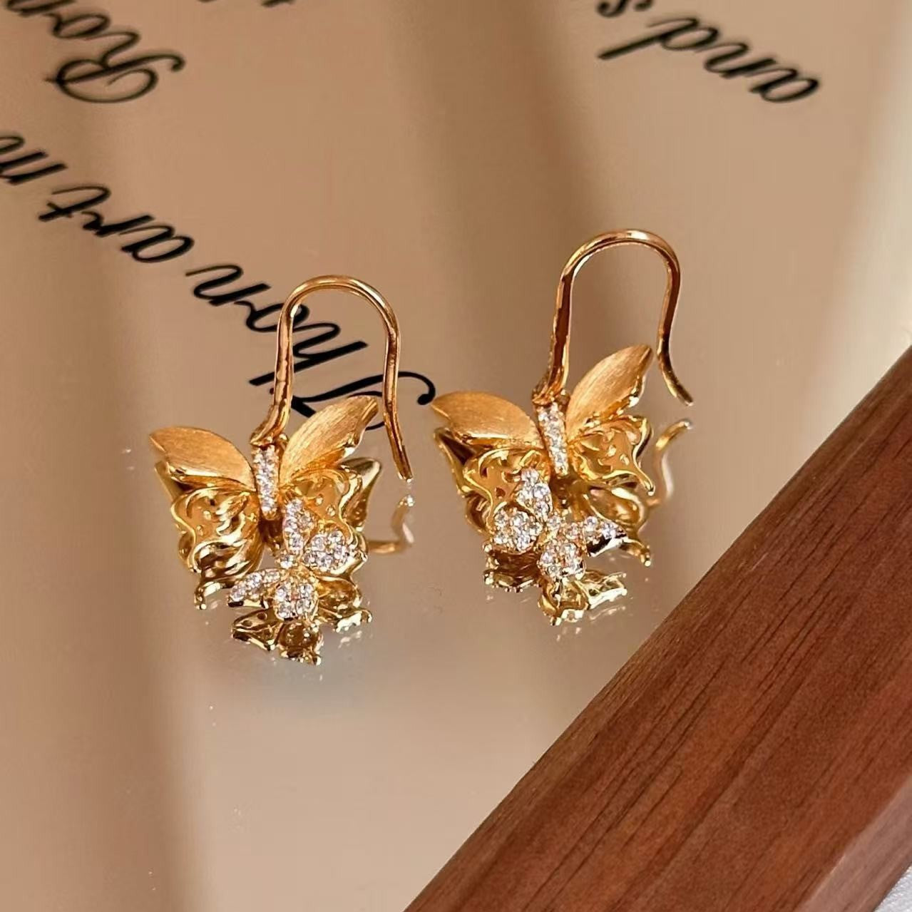 Sterling Silver S925 Brushed Craft Butterfly Earrings Light Luxury Retro Niche Design Exquisite Versatile Elegant New Earrings