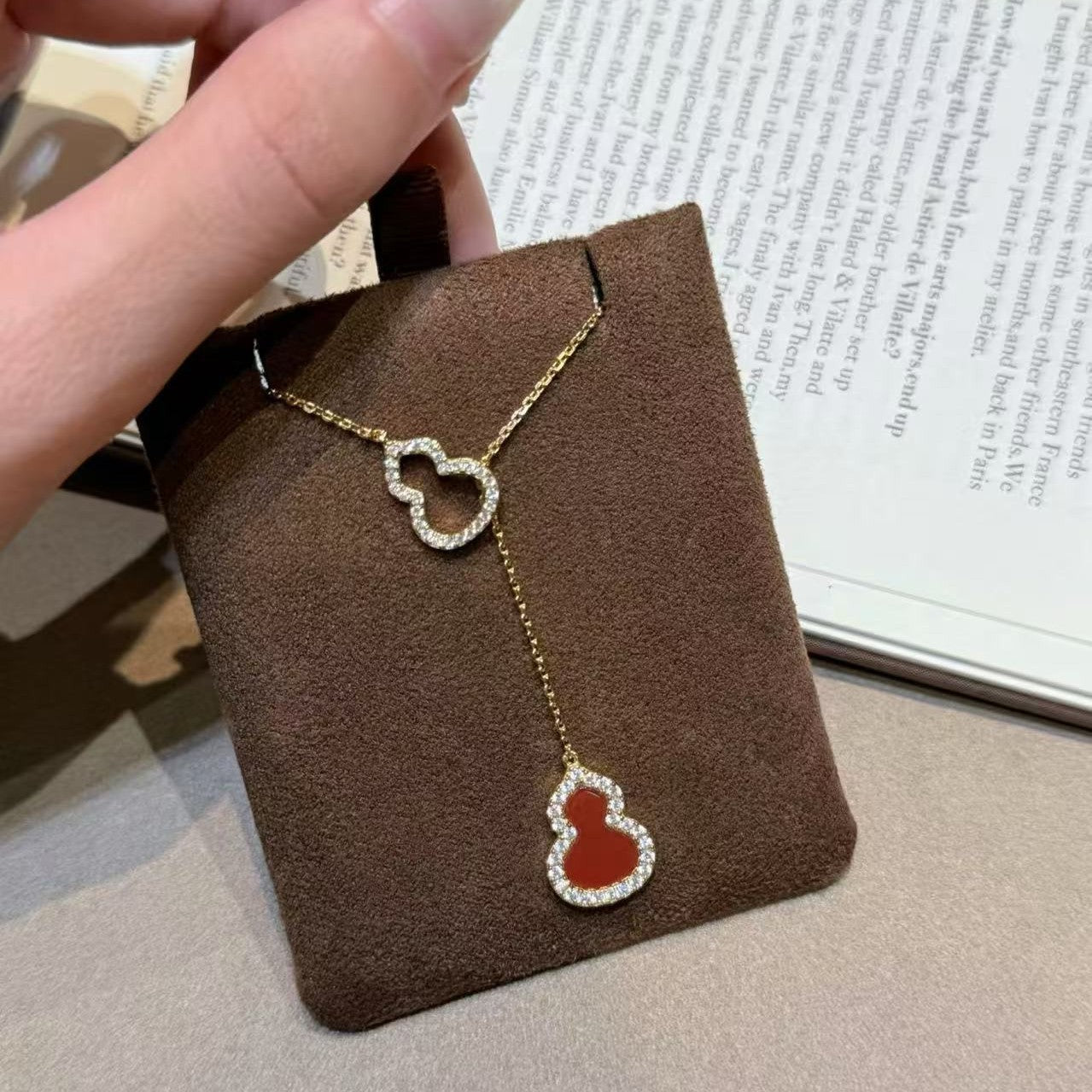 S925 Sterling Silver Natural Red Agate Fortune Necklace Light Luxury Niche Fashion Design Sense Collarbone Chain Simple Versatile