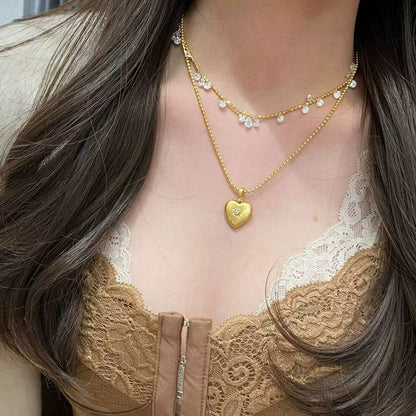 Italian Vintage Style Brushed Craft Cloth Heart Pendant Fairy Chain Niche Design Versatile High-end