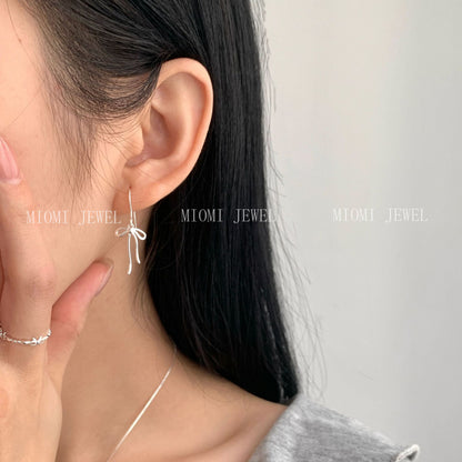 S925 Sterling Silver Bow Ribbon Earrings for Women Korean Niche Design High-end Feel Popular Stud Earrings