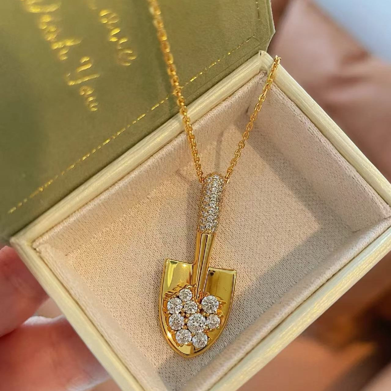 Sterling Silver s925Gold Spade Necklace Light Luxury Fashion Niche Design Collarbone Chain Valentine's Day Gift