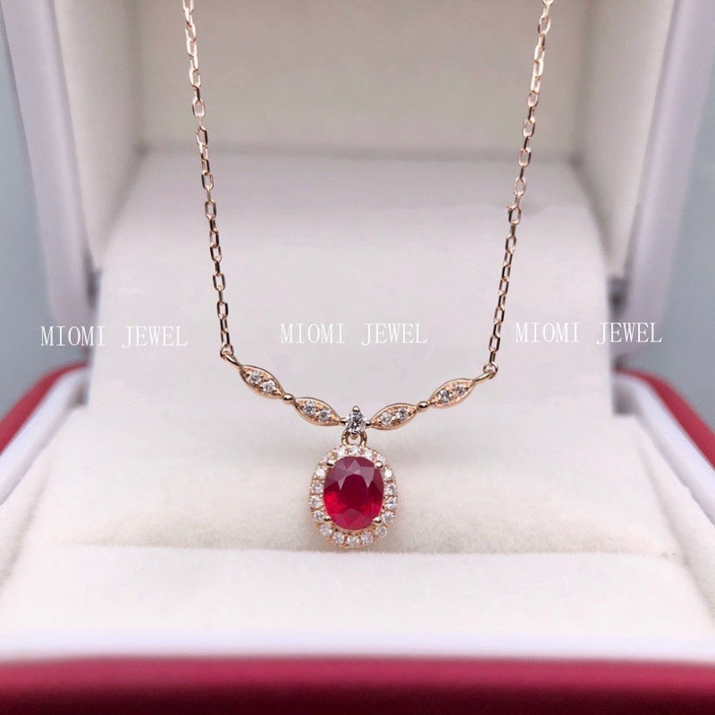S925 Sterling Silver Pigeon Blood Ruby Pendant Necklace for Women, Niche Light Luxury, Rich Family Style, Evening Accessories, Collarbone Chain