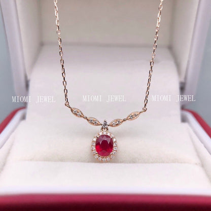 S925 Sterling Silver Pigeon Blood Ruby Pendant Necklace for Women, Niche Light Luxury, Rich Family Style, Evening Accessories, Collarbone Chain