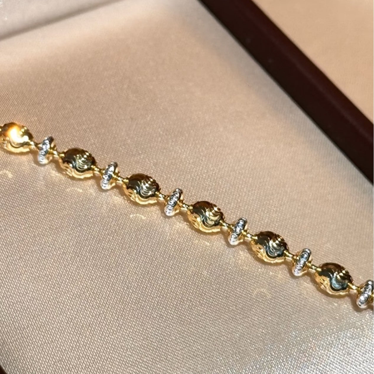 Sterling Silver S925 Italian Two-tone Laser Cut Wave Egg Bead Bracelet Light Luxury High-end Exquisite Niche Jewelry