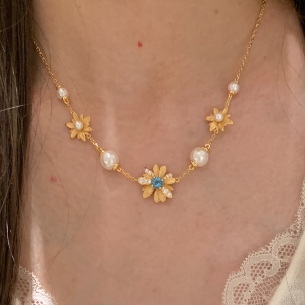 Pure Silver S925 Brushed Craft Small Daisy Pearl Necklace Light Luxury High-end Niche Versatile Collarbone Chain