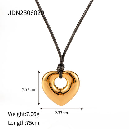 Stainless Steel Heart Pendant Necklace High-End Collarbone Chain Titanium Steel Jewelry Necklace