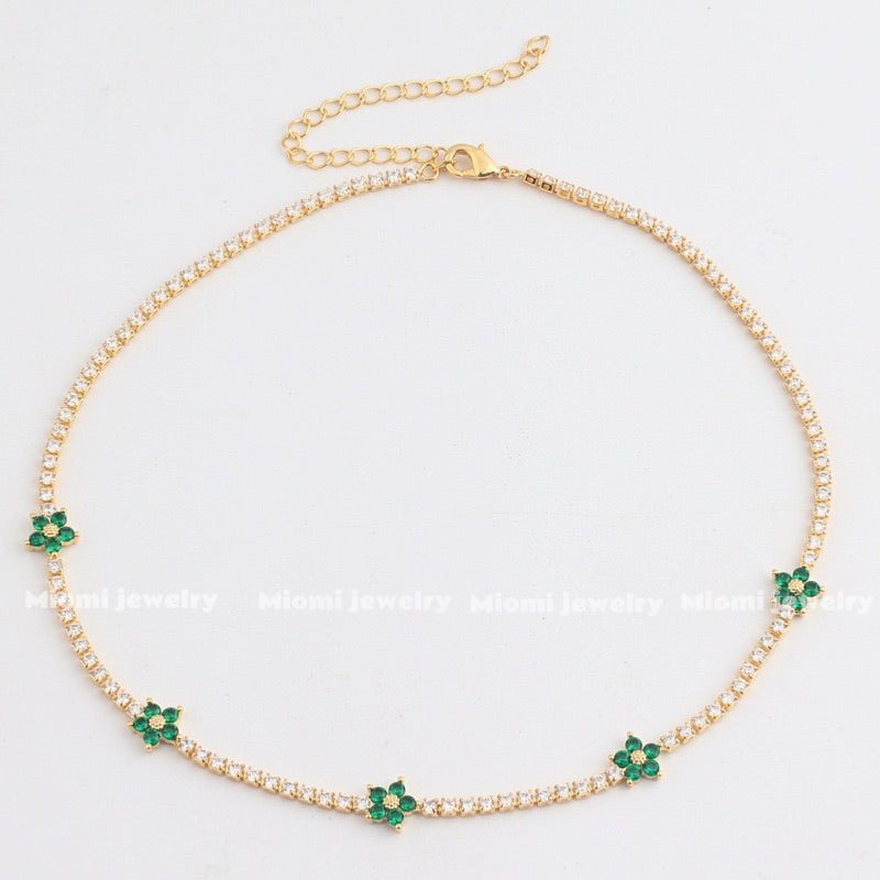 fllower necklace 18k glod