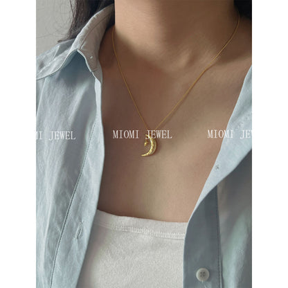 925 Sterling Silver Moon Necklace Collarbone Chain for Women with Unique Design and High-end Feel