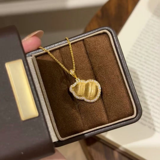 Italian Vintage Brushed Craft Gourd Necklace Fashionable High-end Old Money Style Gourd