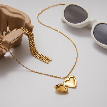 Open and Close Titanium Steel Heart Necklace Light Luxury High-End Feel Stainless Steel Jewelry Non-Fading Collarbone Chain