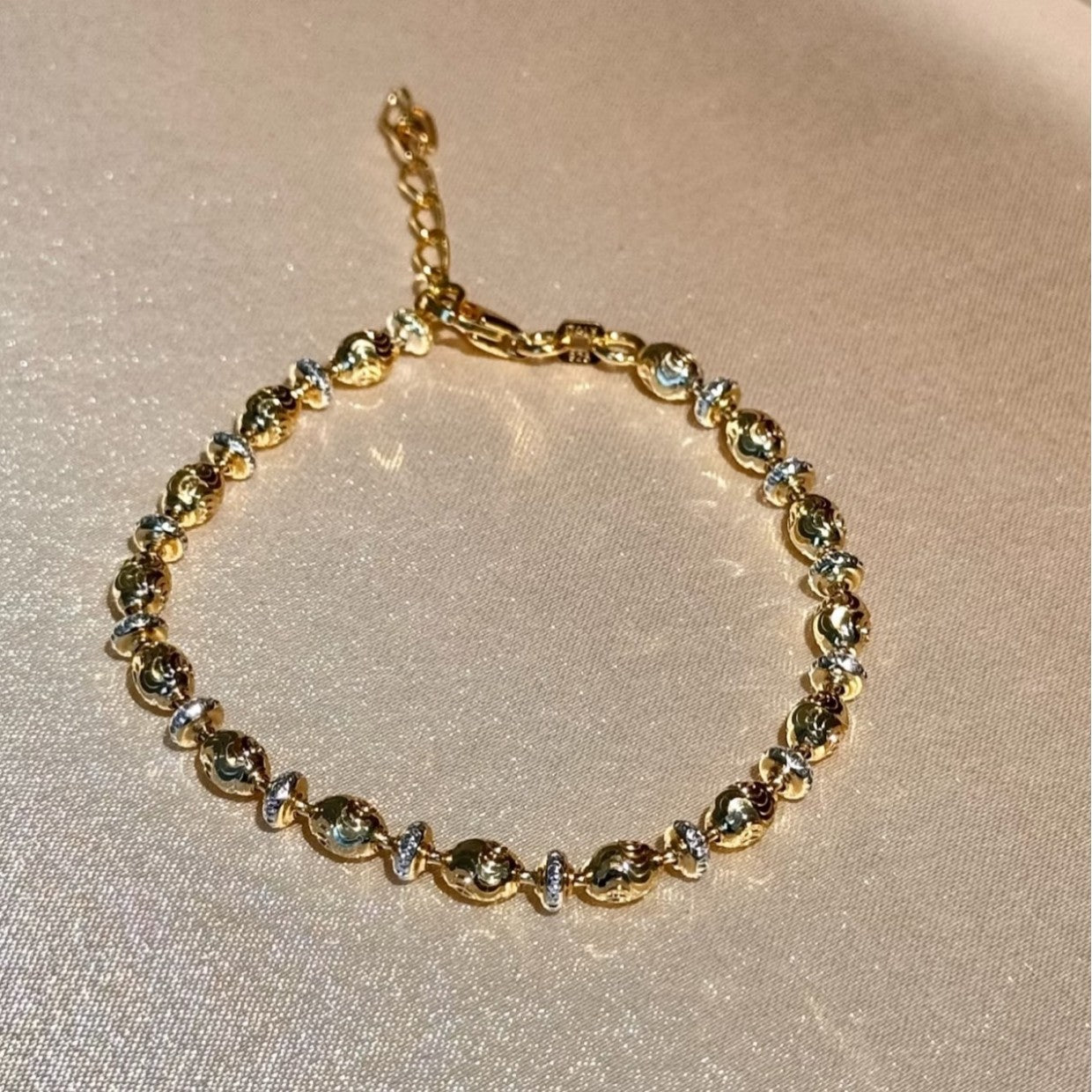 Sterling Silver S925 Italian Two-tone Laser Cut Wave Egg Bead Bracelet Light Luxury High-end Exquisite Niche Jewelry