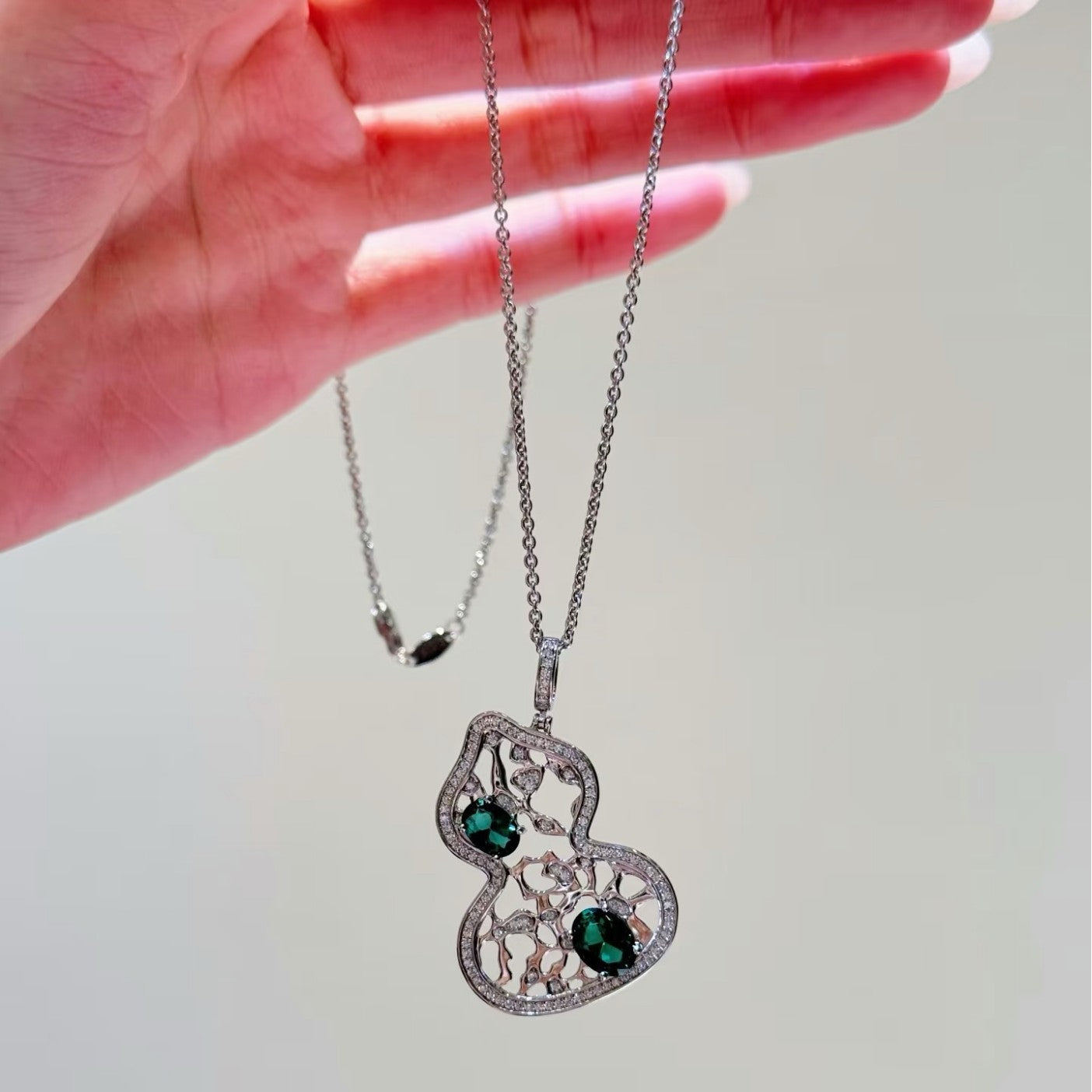 Pure Silver S925 National Style New Chinese Hollow Flower Window Emerald Gourd Fortune Necklace Vintage Exquisite Choker Light Luxury