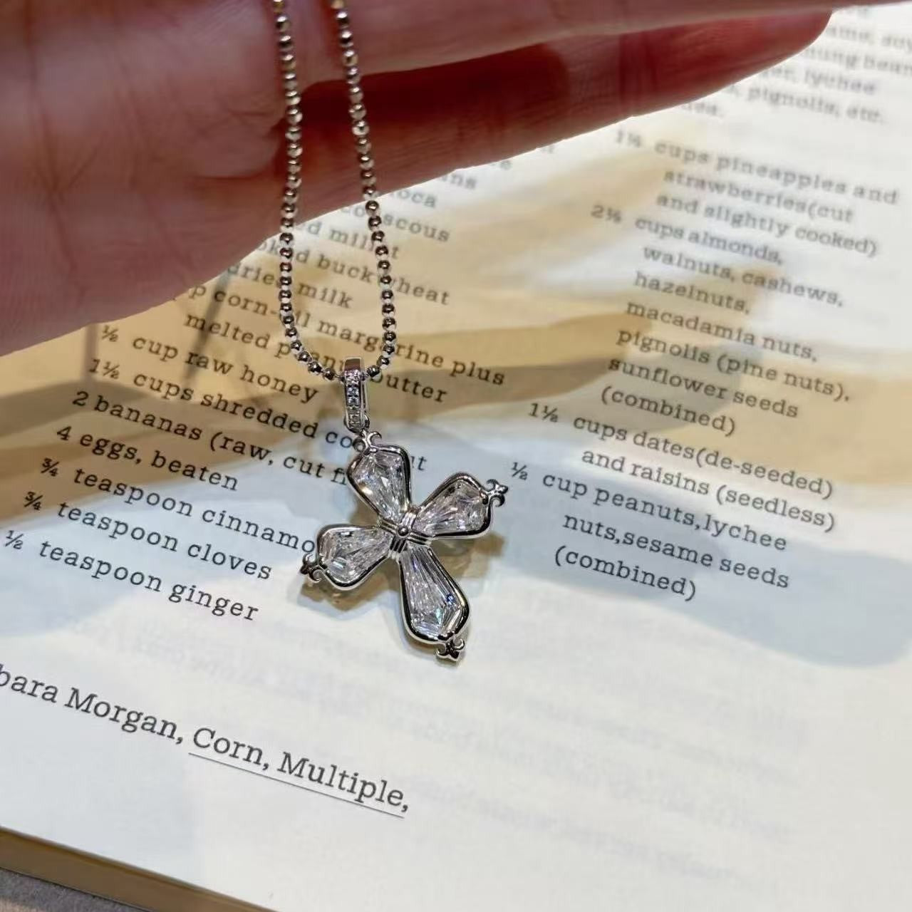 Sterling Silver S925 High Carbon Diamond Cross Necklace Ultra Sparkling Fashionable Personality Light Luxury Versatile Retro Collarbone Chain