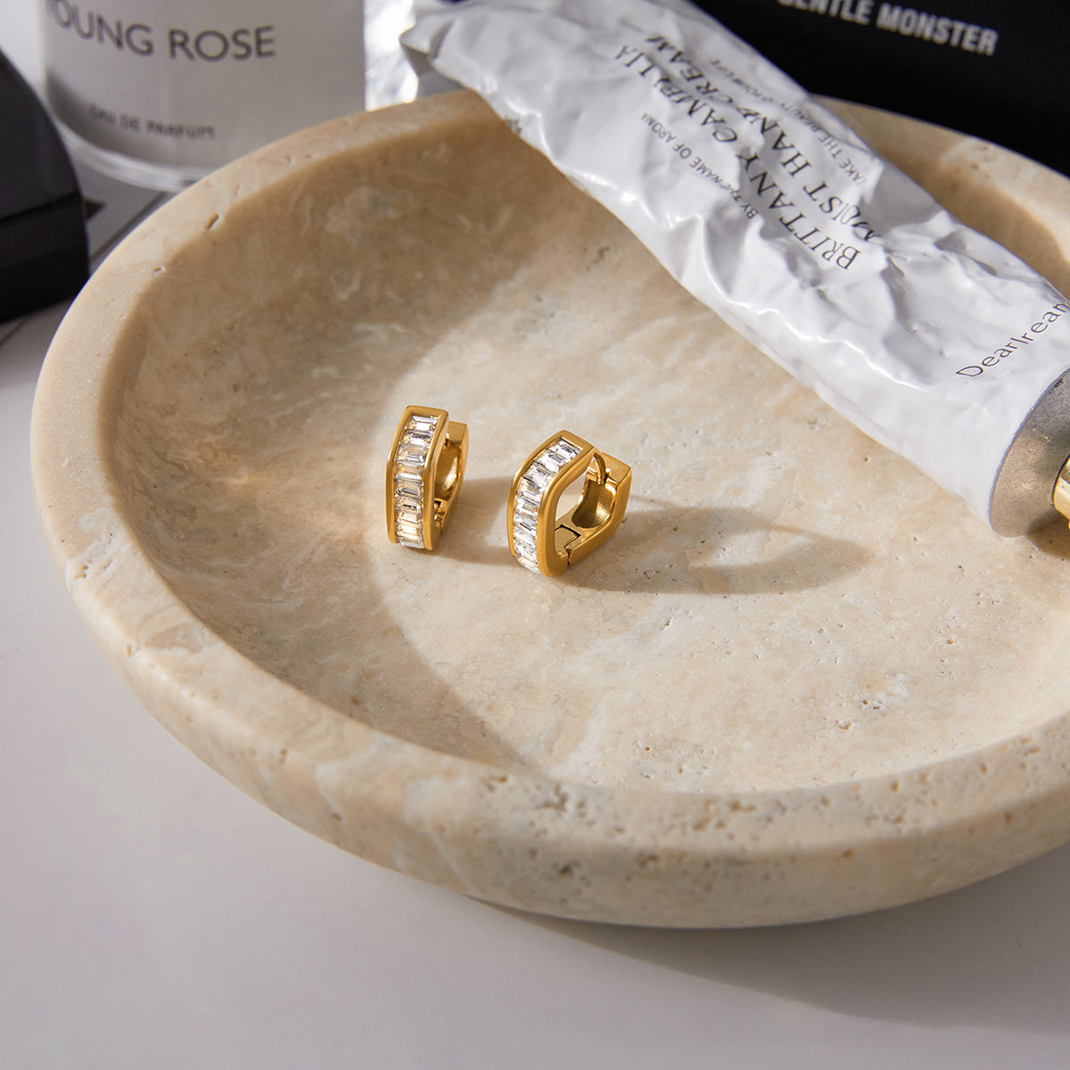 Titanium Steel White Diamond Earrings Light Luxury Ear Buckle High-end Sense Ear Hoop Non-fading Ear Jewelry Stainless Steel Accessories for Women