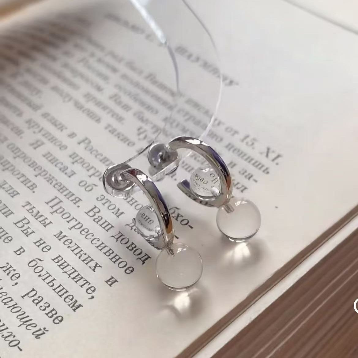 Sterling Silver S925Natural Double A White Crystal Earrings C Simple and Dynamic Geometric Earrings for Women with a Cool and Refreshing Style