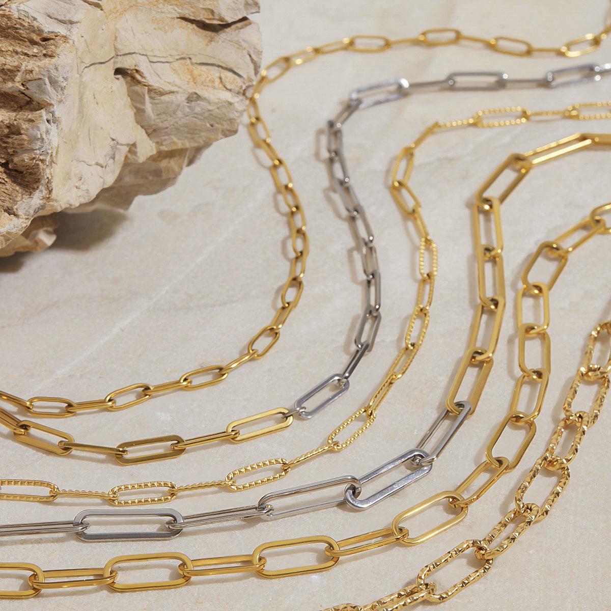 Stainless Steel Chain Titanium Steel Non-Fading Necklace for Women, Niche High-End Accessories, Light Luxury High-End Jewelry