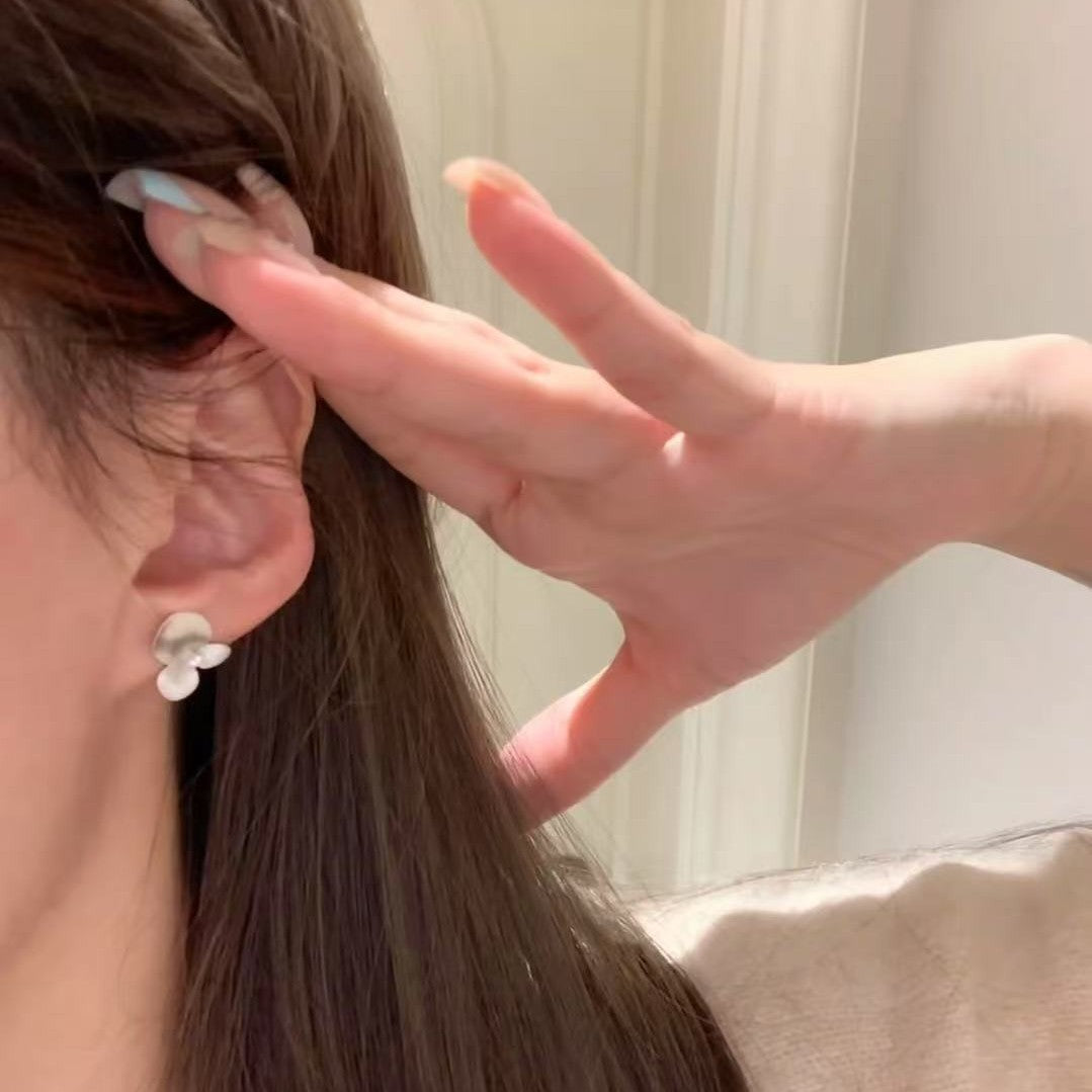 Brushed Craft Lily of the Valley Earrings with Diamonds, Elegant Fashionable Niche Three-Petal Flower, Exquisite Light Luxury Versatile