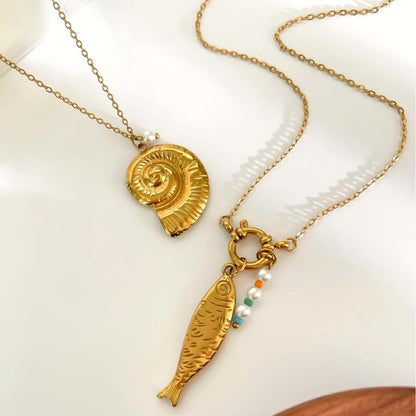Women's Stylish Stainless Steel Necklace with Conch & Small Fish - Personalized Layered Design, Ocean Beach Style