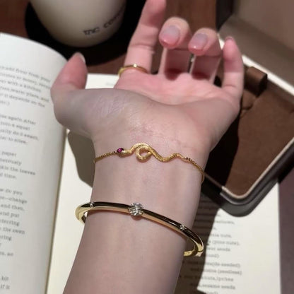 Brushed Craft Ruby Snake Bracelet Fashionable Exquisite Elegant Versatile Light Luxury Niche Retro Pearl