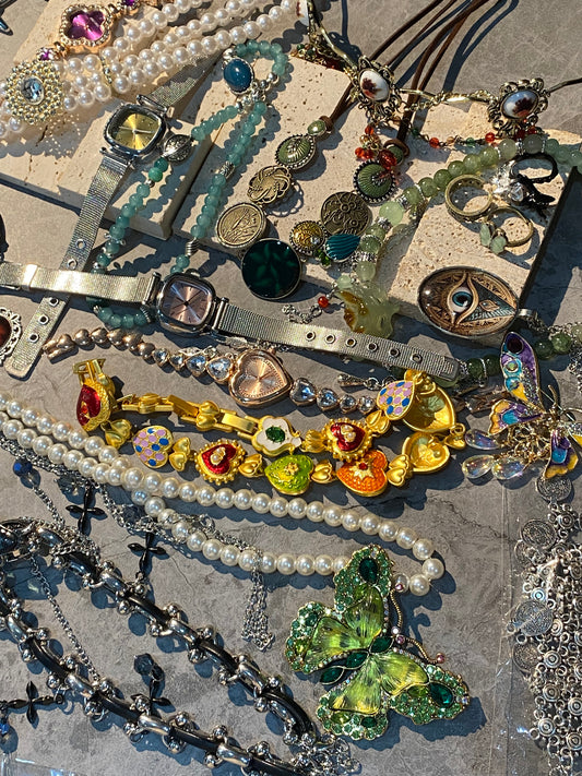 10，18PCS mystery jewelry box