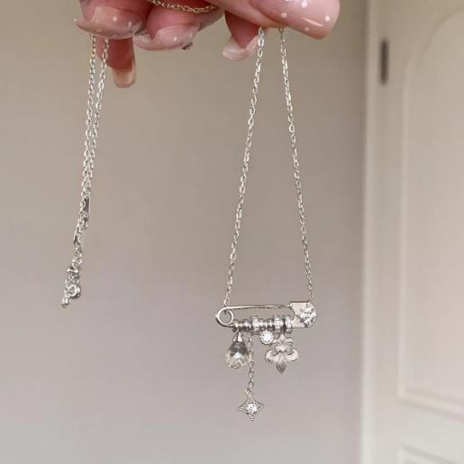 Brushed Craftsmanship Natural Imported White Crystal3A Iris Flower Pin Necklace Fashionable Light Luxury Niche Versatile