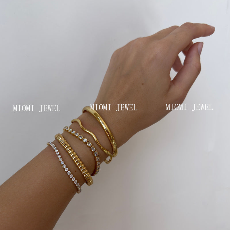 Stainless Steel Bracelet for Women, Non-Fading Jewelry, Light Luxury High-End Feel, Titanium Steel Hand Accessories