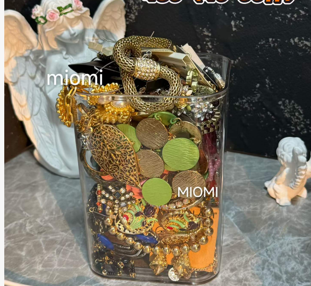 [Old stuff Stock] 30-40 pcs Mystery Jewelry jar old stuff lots of years