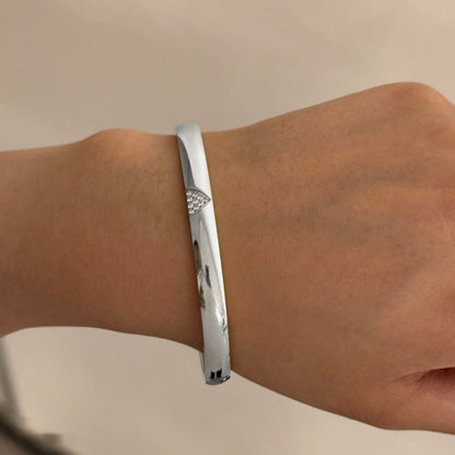 2025 New Stainless Steel Bracelet Hot-Selling Luxury High-End Micro-Paved Zirconia High-Grade Women's Bracelet