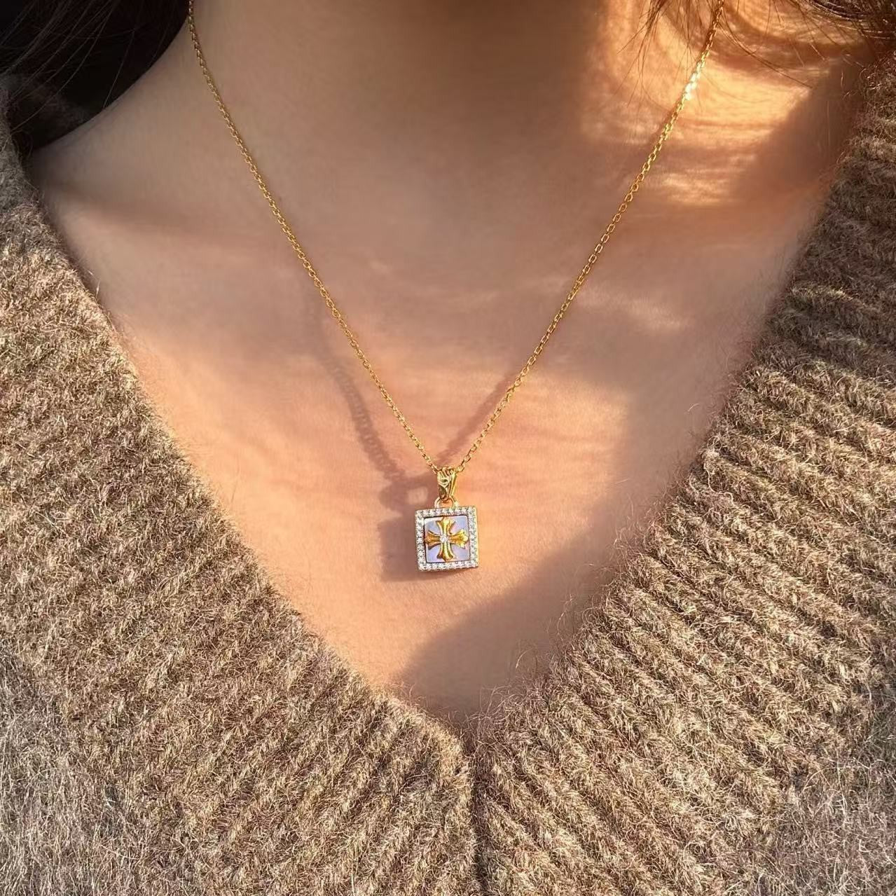 Brushed Craft Cross Necklace Full Diamond Cross Flower Light Luxury Niche Design High-end Clavicle Chain Simple