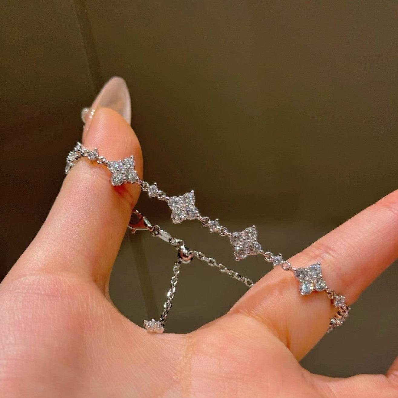 Pure Silver S925 High Carbon Diamond Four-Leaf Clover Bracelet Ultra Shiny French Style High-End Elegant