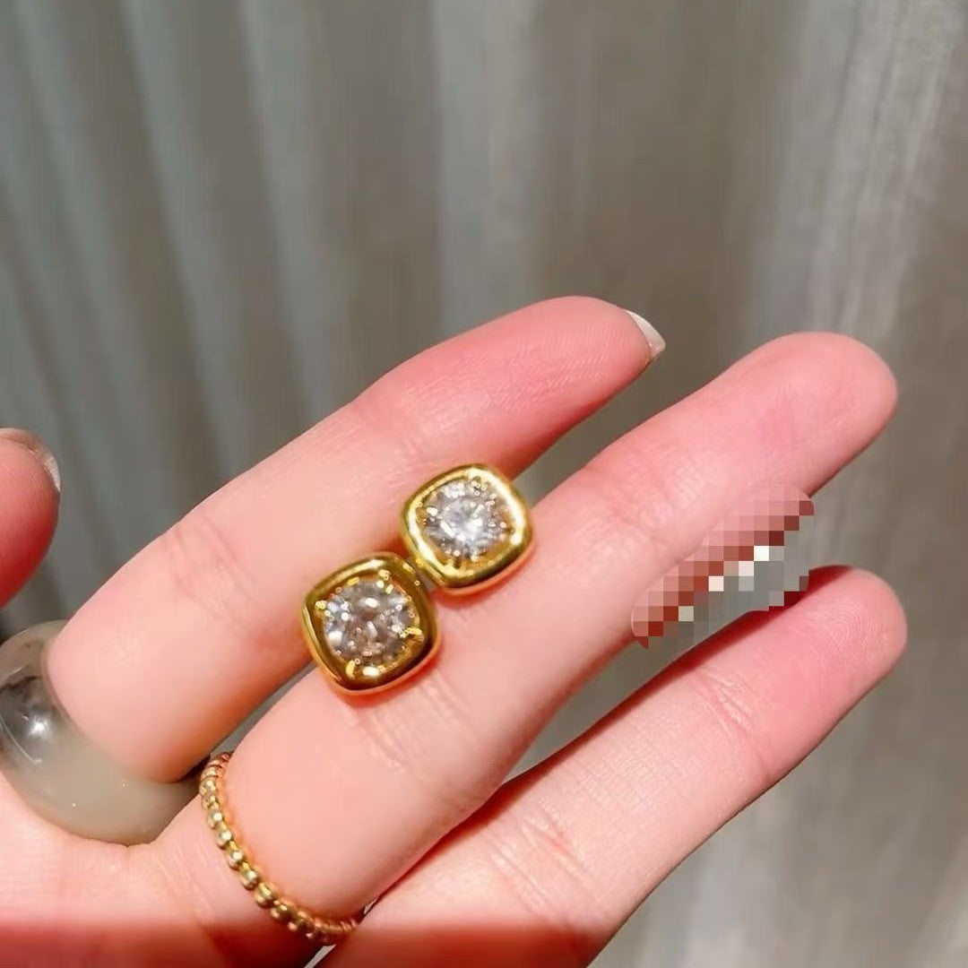 S925 Sterling Silver Simple High Carbon Diamond Sugar Cube Earrings Fashionable High-end Earrings