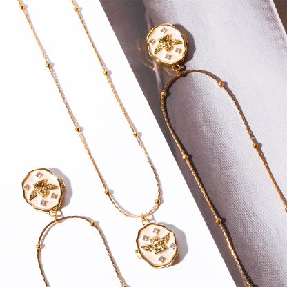 Angel Open and Close Photo Album Box Necklace Pet Photo Frame Necklace for Women Artistic Retro Collarbone Chain