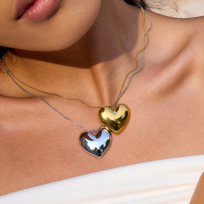 Titanium Steel Heart Necklace Accessories for Women, Light Luxury High-End Clavicle Chain, Stainless Steel Jewelry for Women, Non-Fading