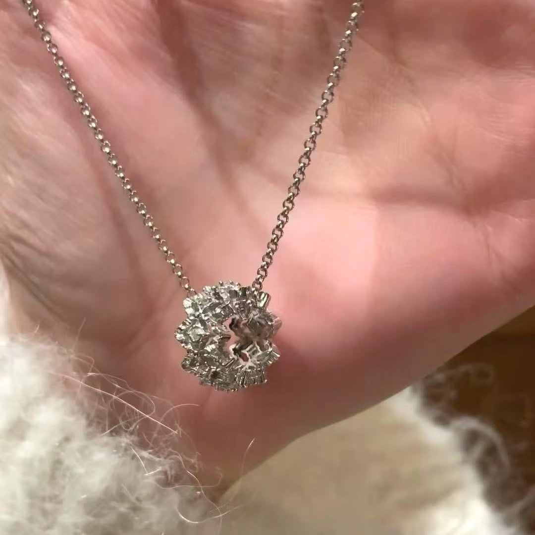 Pure Silver S925 Hollow Lace Edge Inlaid Diamond Necklace Niche Design Minimalist Cool Style Collarbone Chain Jewelry