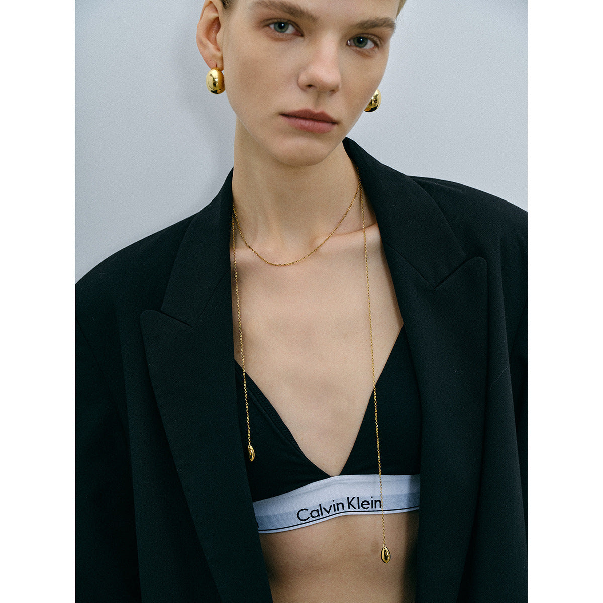 18k Gold Stainless Steel Long Shell Pendant Necklace Unique Design High-end Titanium Steel Necklace