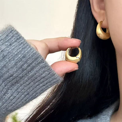 Minimalist Cool Style Brushed Simple Ear Cuff Earrings Niche Design Sense High-end Petite Fashion Versatile Ear Jewelry Ear Studs