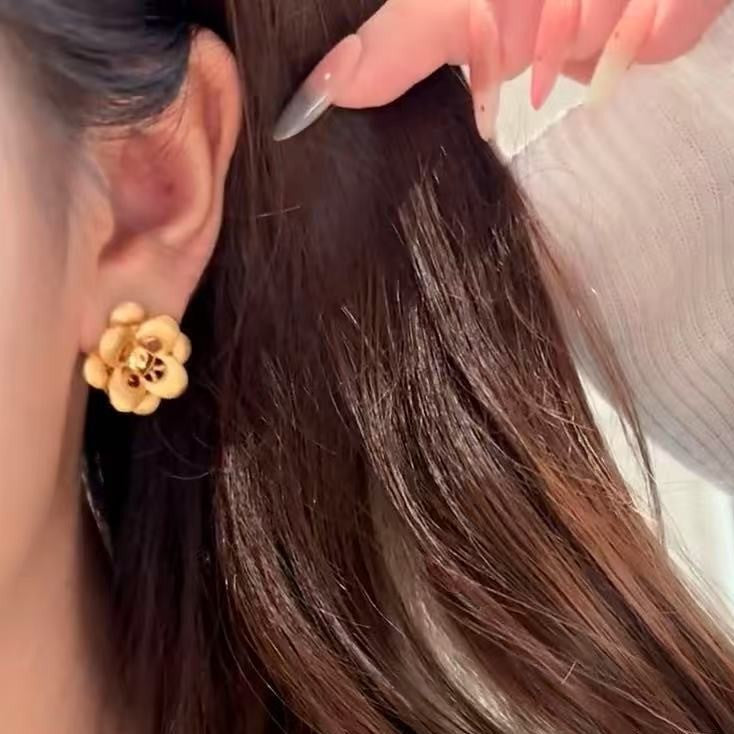 Pure Silver S925 Brushed Craft Camellia Earrings Light Luxury High-end Exquisite Unique Design Vintage Earrings