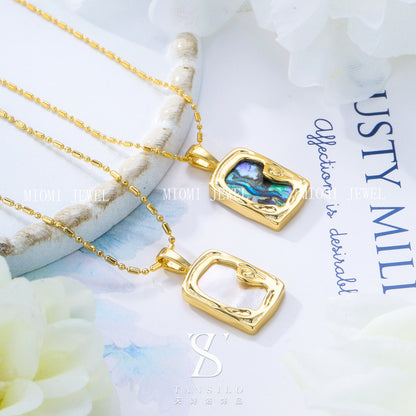 18K Gold Plated Abalone Shell Necklace Light Luxury High-end Square Pendant Necklace for Women Non-fading Mother-of-pearl Necklace Collarbone Chain