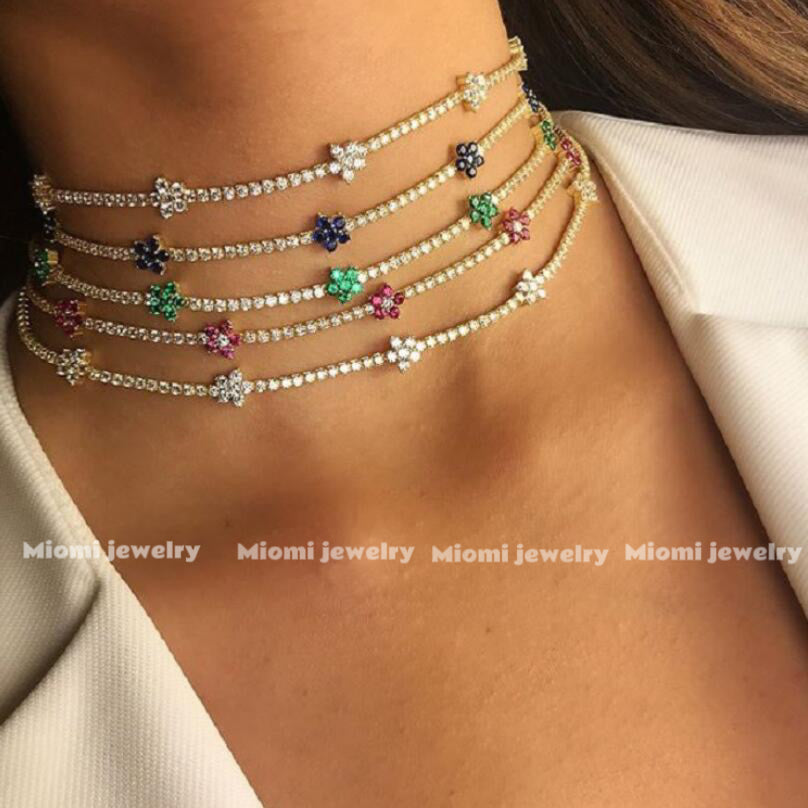 fllower necklace 18k glod
