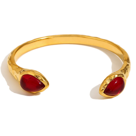 Temperament French retro personality creative hand decoration stainless steel plated 18K gold double snake head agate bracelet