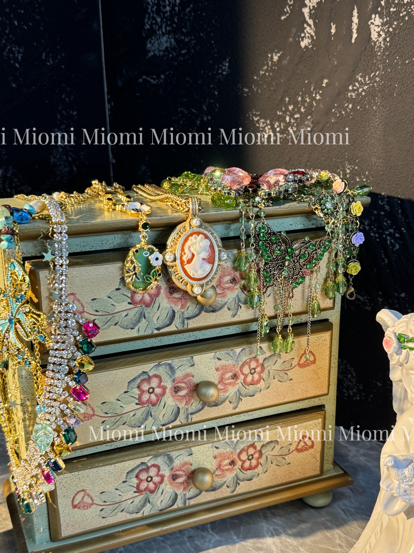 influencer kendyl 100% same Mystery  jewelry Cabinet